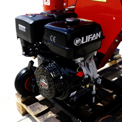 Motorový/PTO špalíkovač REMET RS-120 15HP