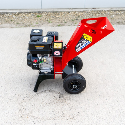 Benzínový diskový štiepkovač RTS-300 7 HP