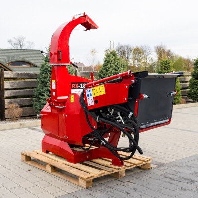 PTO diskový štiepkovač REMET RX-180 s vlastnou hydraulikou