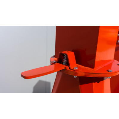 PTO bubnový štiepkovač REMET RB-500