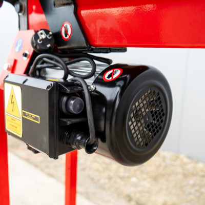 Elektrická hydraulická štiepačka dreva REMET 7T E