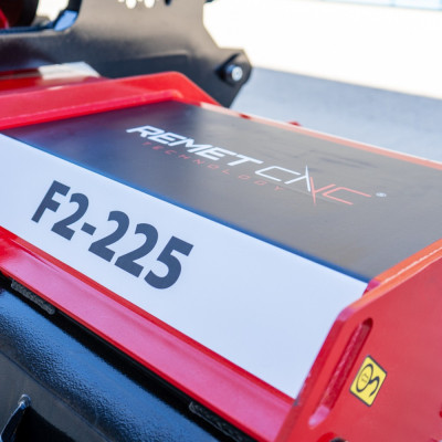 PTO mulčovač REMET F2-225 s hydraulickým posuvom