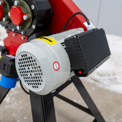 Elektrický drvič obilia a strukovín REMET GX-50