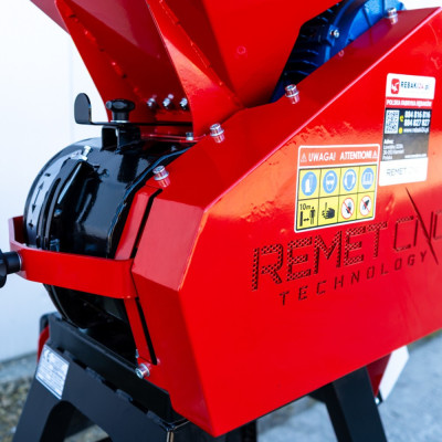 Elektrický drvič obilia a strukovín REMET GX-150