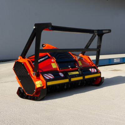 Lesná fréza F3-150 s hydraulickým nastavením krytu