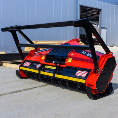 Lesná fréza F3-200 s hydraulickým nastavením krytu