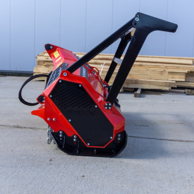 Lesná fréza F3-200 s hydraulickým nastavením krytu