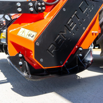 Lesná fréza F4-200 s hydraulickým nastavením krytu