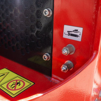 Lesná fréza F4-200 s hydraulickým nastavením krytu