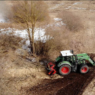 Lesná fréza F4-225 s hydraulickým nastavením krytu