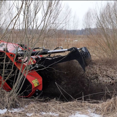 Lesná fréza F4-225 s hydraulickým nastavením krytu