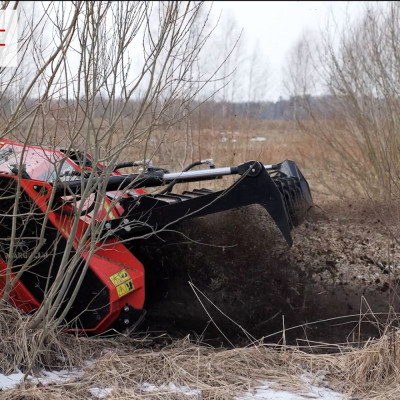 Lesná fréza F4-225 s hydraulickým nastavením krytu
