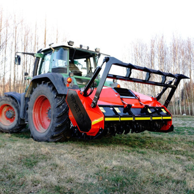 Lesná fréza F5-250 s hydraulickým nastavením krytu