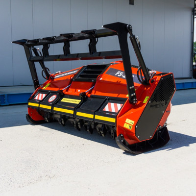 Lesná fréza F5-250 s hydraulickým nastavením krytu