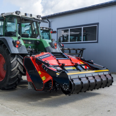 Hĺbková fréza L5-200 s hydraulickým nastavením krytu
