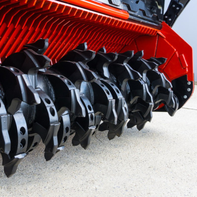 Hĺbková fréza L5-200 s hydraulickým nastavením krytu