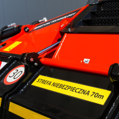 Hĺbková fréza L5-200 s hydraulickým nastavením krytu