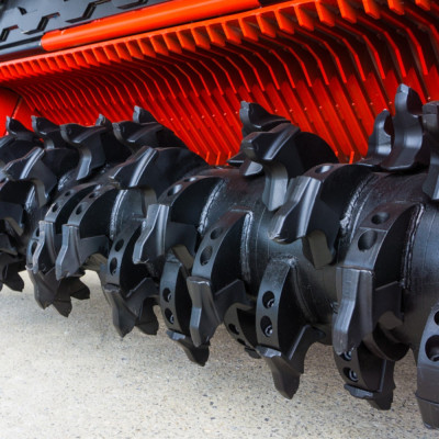 Hĺbková fréza L5-200 s hydraulickým nastavením krytu