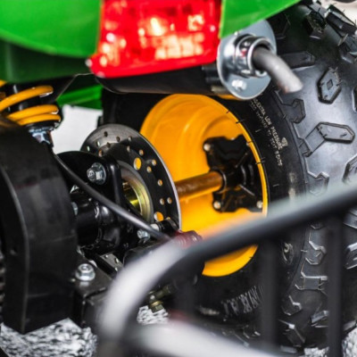 Záhradný traktor 110 cm³ s vozíkom Leramotors