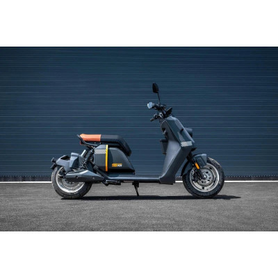 Elektroskúter Lera Scooters C7 skúter 3000W Čierna