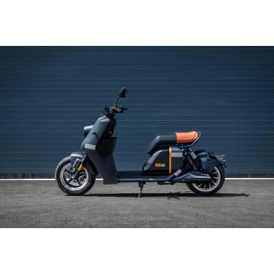 Elektroskúter Lera Scooters C7 skúter 3000W Čierna