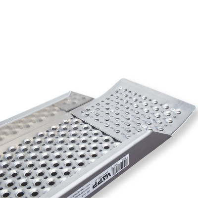 Hliníkový nájazd prehnutý  2500 × 260 mm | nosnosť 1000 kg na pár
