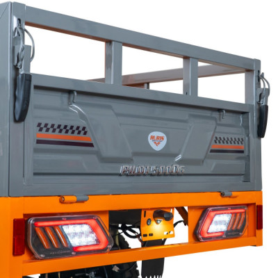 Elektrická dodávka RURIS Pilot 5000A 4900 W šedá