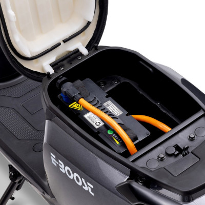 Elektrický skúter DELEKS E-BOOST Black – 45 km/h, dojazd až 120 km