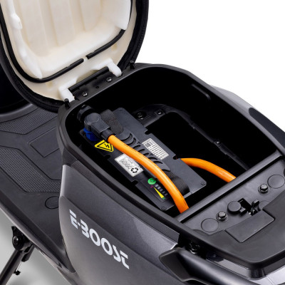 Elektrický skúter DELEKS E-BOOST White – 45 km/h, dojazd až 120 km