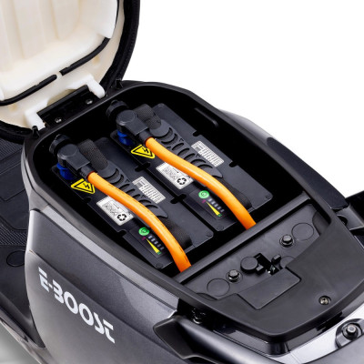 Elektrický skúter DELEKS E-BOOST White – 45 km/h, dojazd až 120 km