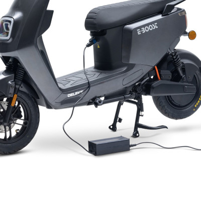 Elektrický skúter DELEKS E-BOOST Yellow – 45 km/h, dojazd až 120 km