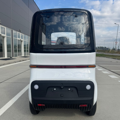 Elektromobil - elektrická trojkolka Leramotors E1 - biela