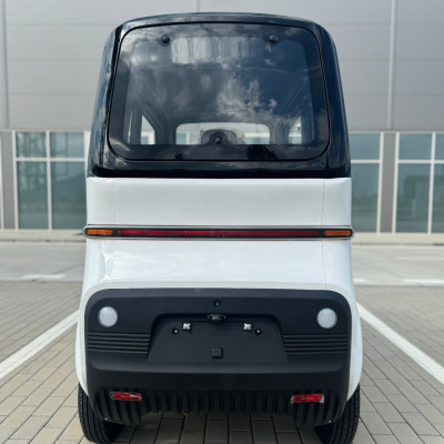 Elektromobil - elektrická trojkolka Leramotors E1 - biela